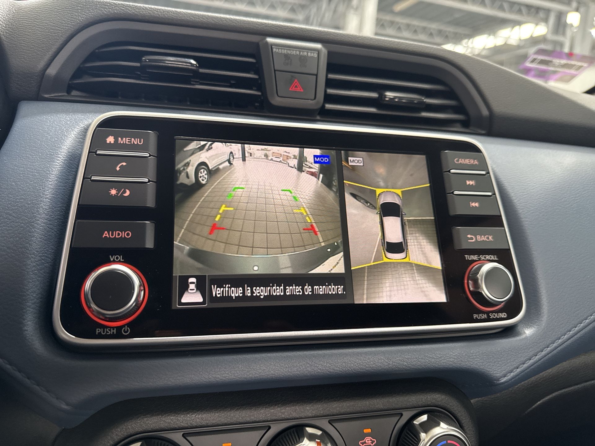 2025 Nissan VERSA ADVANCE CVT 25