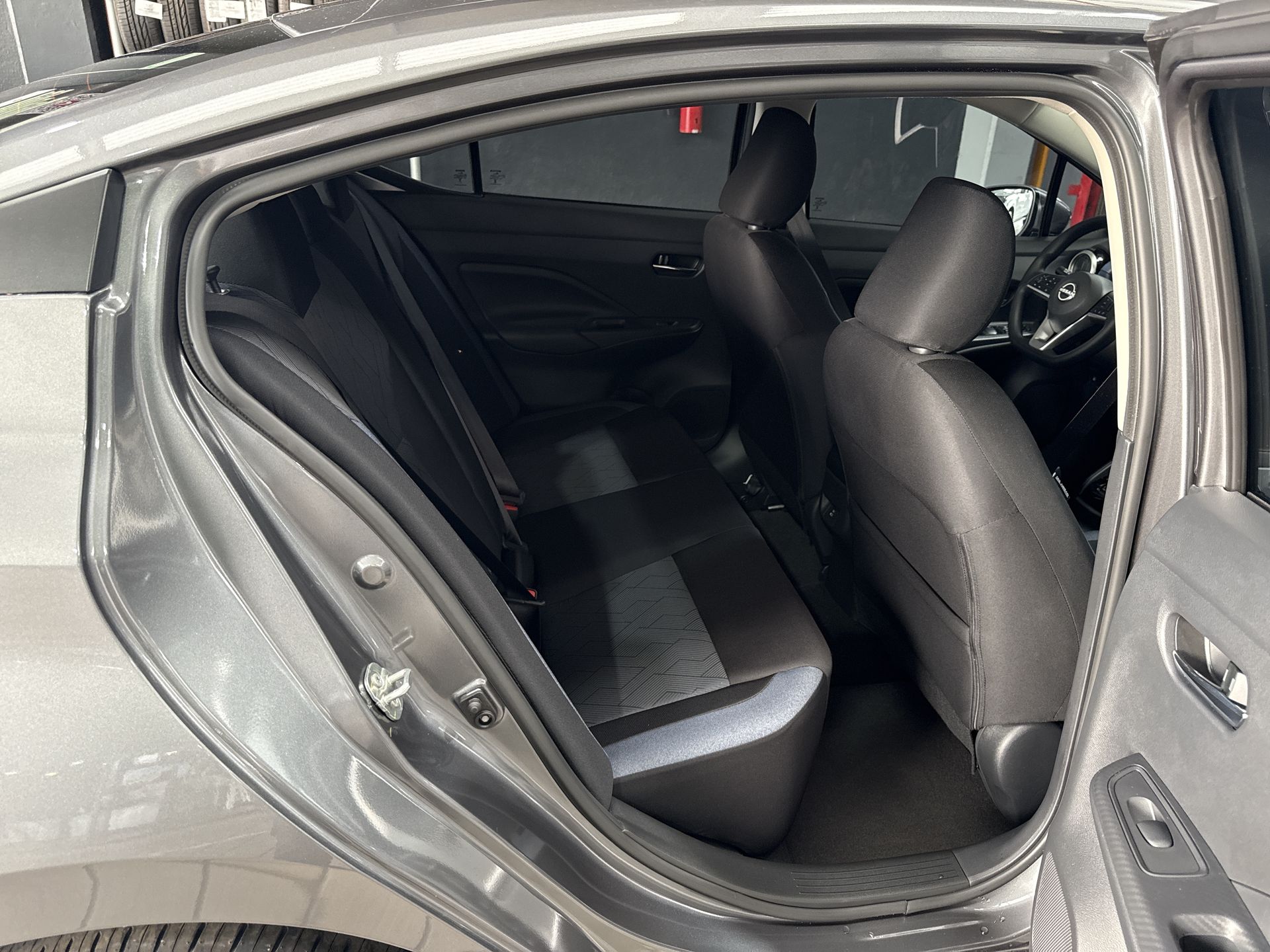 2025 Nissan VERSA ADVANCE CVT 25