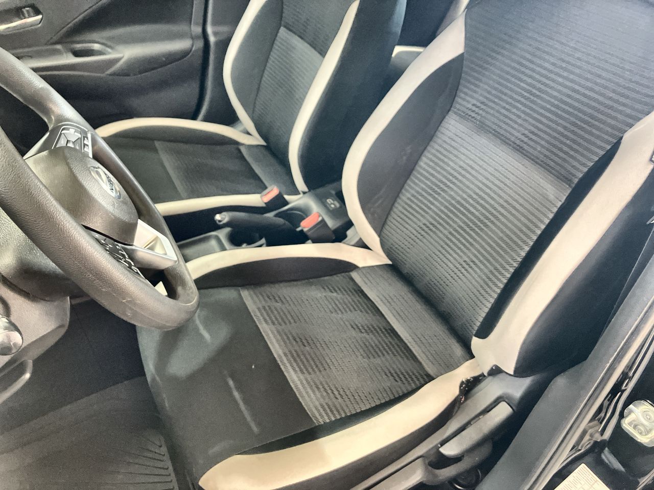 2021 Nissan VERSA ADVANCE MT 21