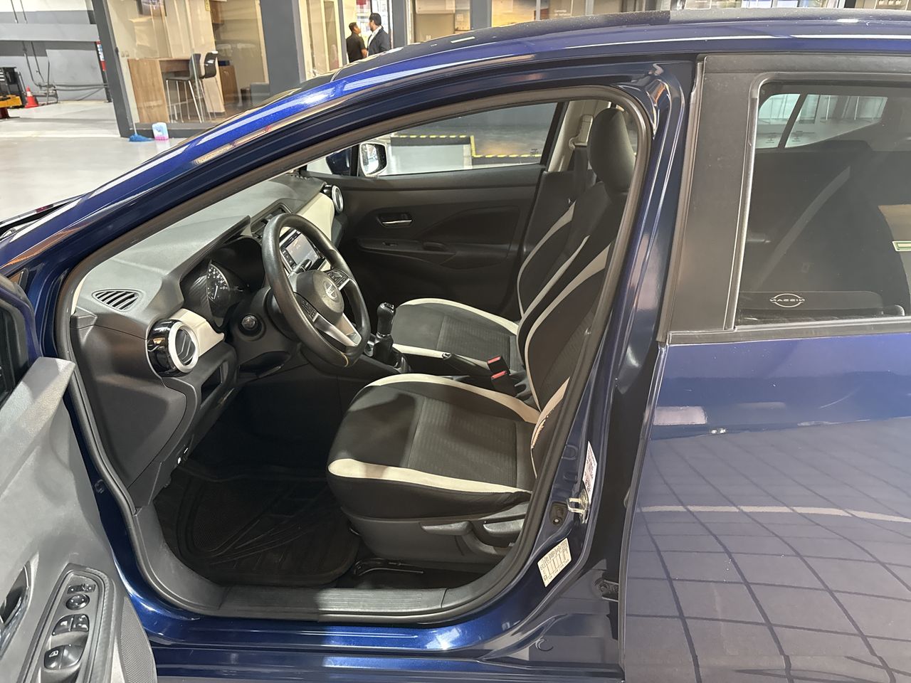 2021 Nissan VERSA ADVANCE MT 21