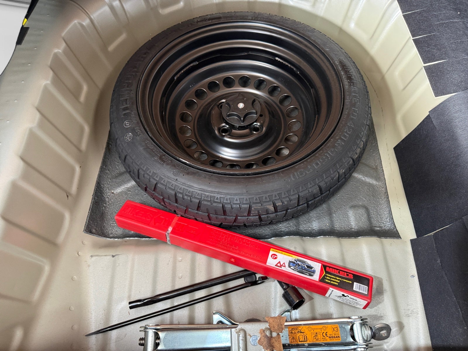 2022 Nissan VERSA ADVANCE MT 22
