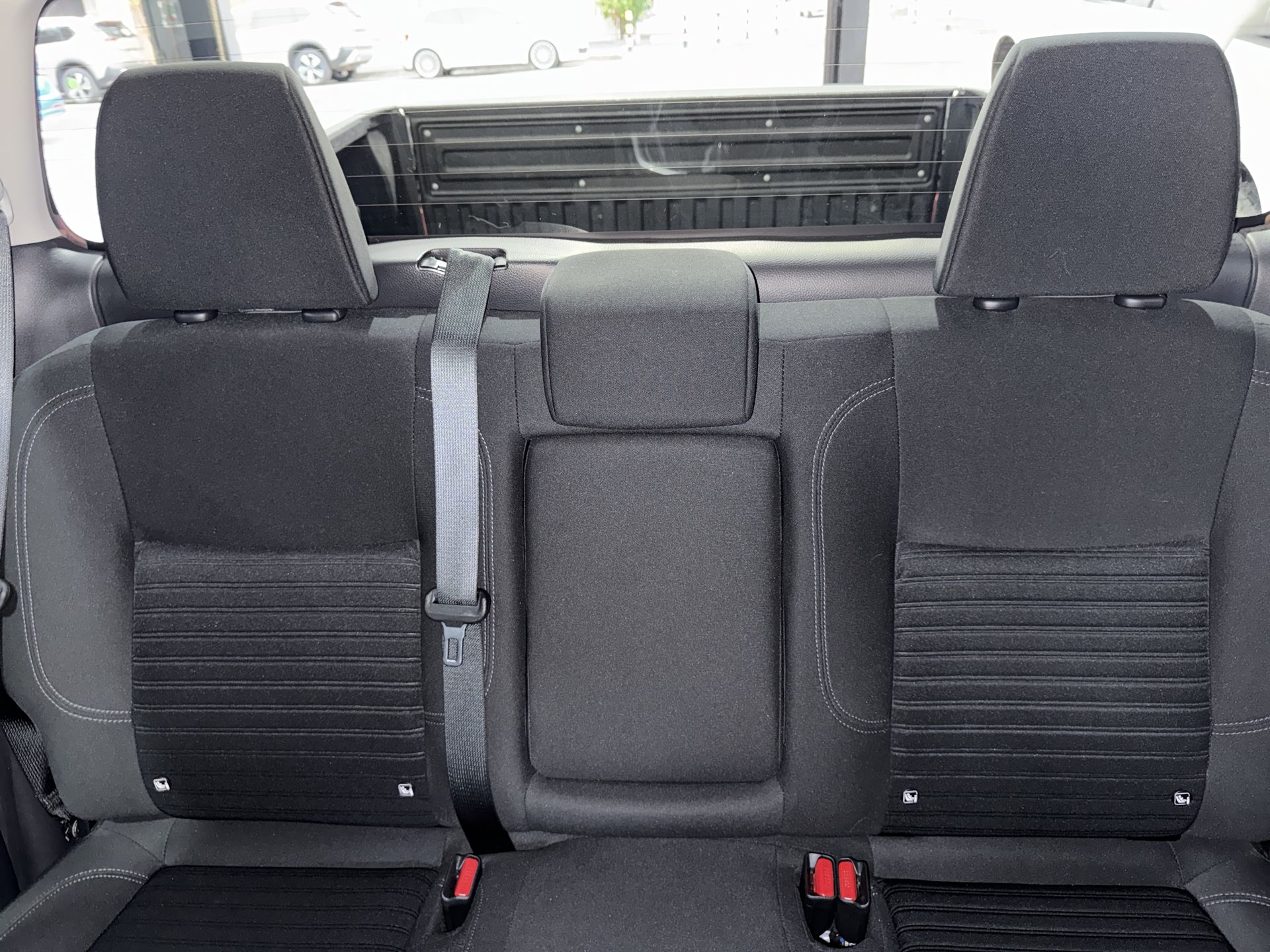 2025 Nissan FRONTIER XE TM 25