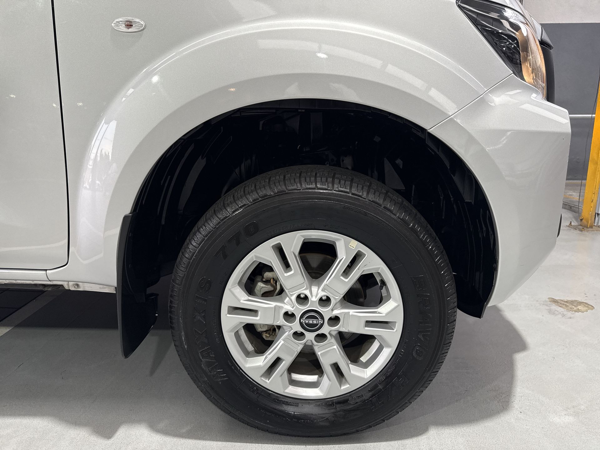 2025 Nissan FRONTIER XE TM 25