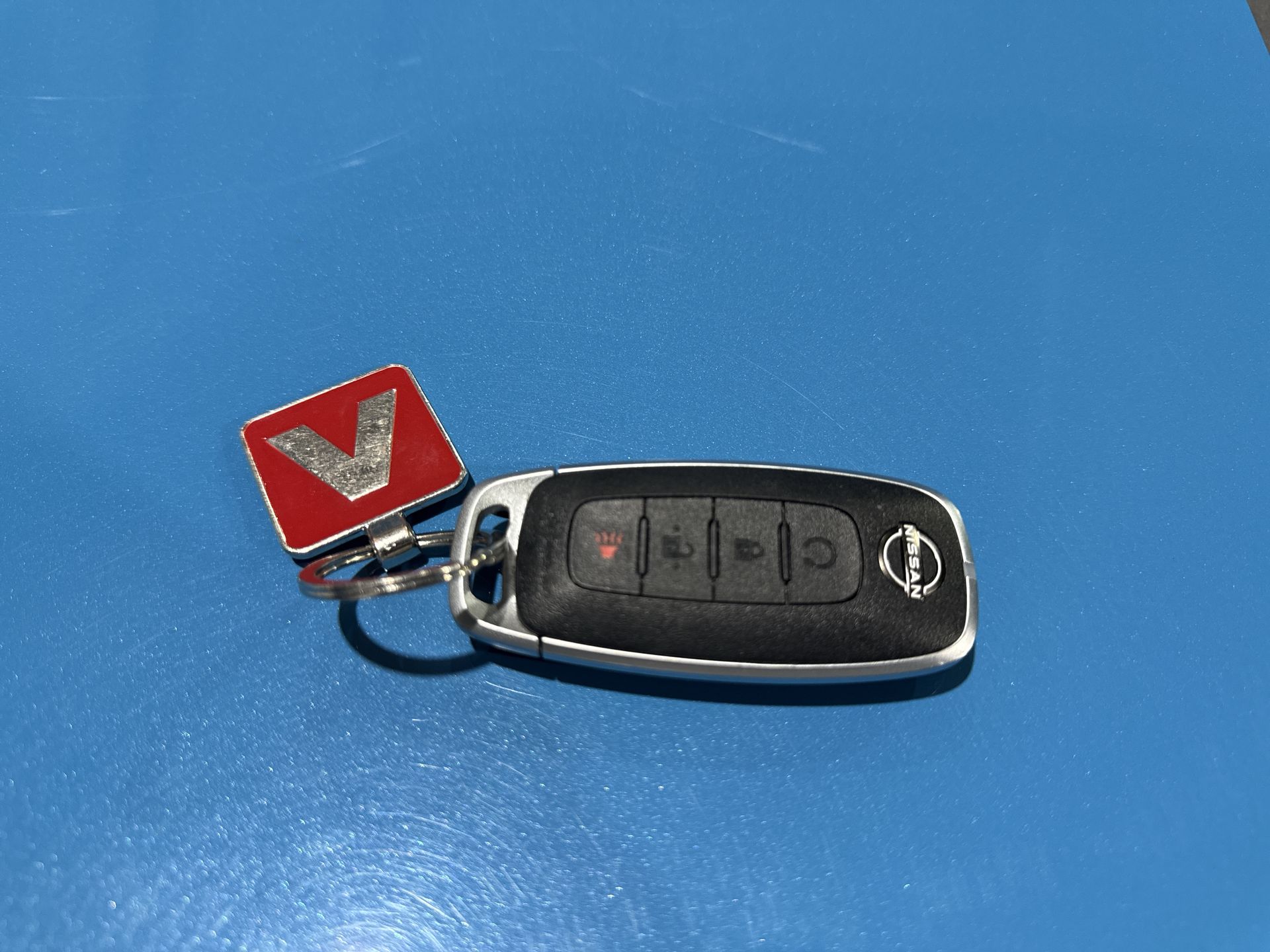 2025 Nissan KICKS PLATINUM CVT