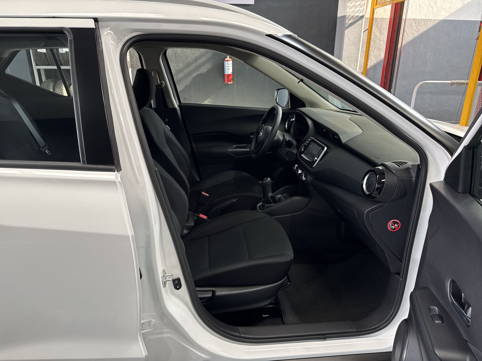 2025 Nissan KICKS PLAY ADVANCE 1.6 LTS MT 25