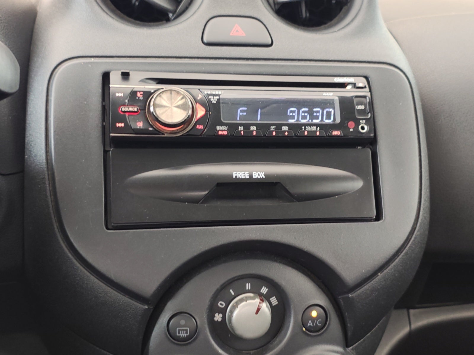 2019 Nissan VERSA MT AC 1.6L
