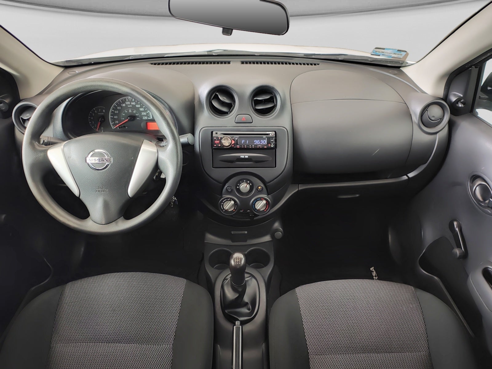 2019 Nissan VERSA MT AC 1.6L