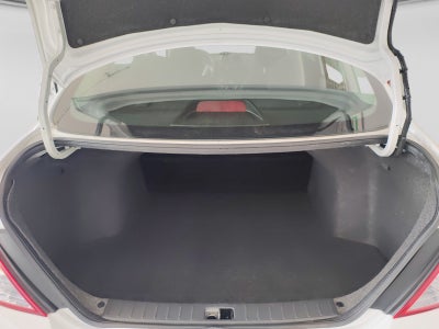 2019 Nissan VERSA MT AC 1.6L