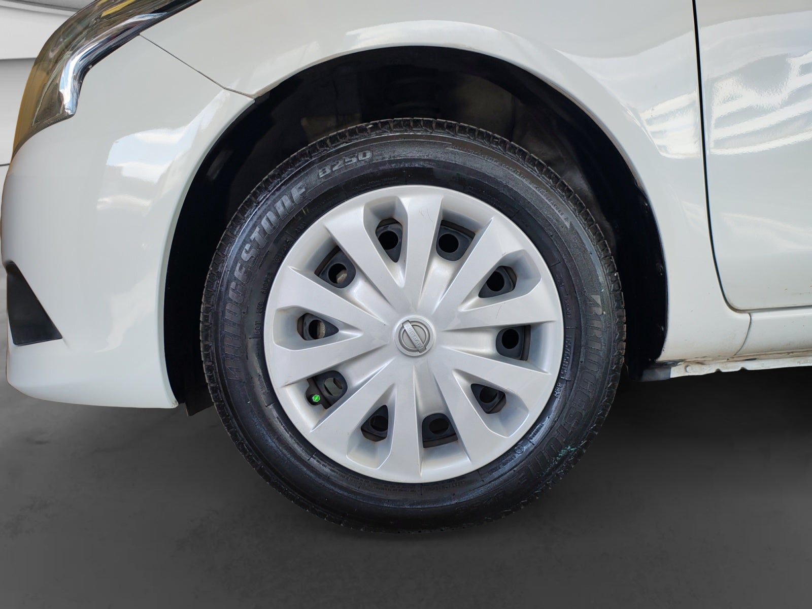 2019 Nissan VERSA MT AC 1.6L