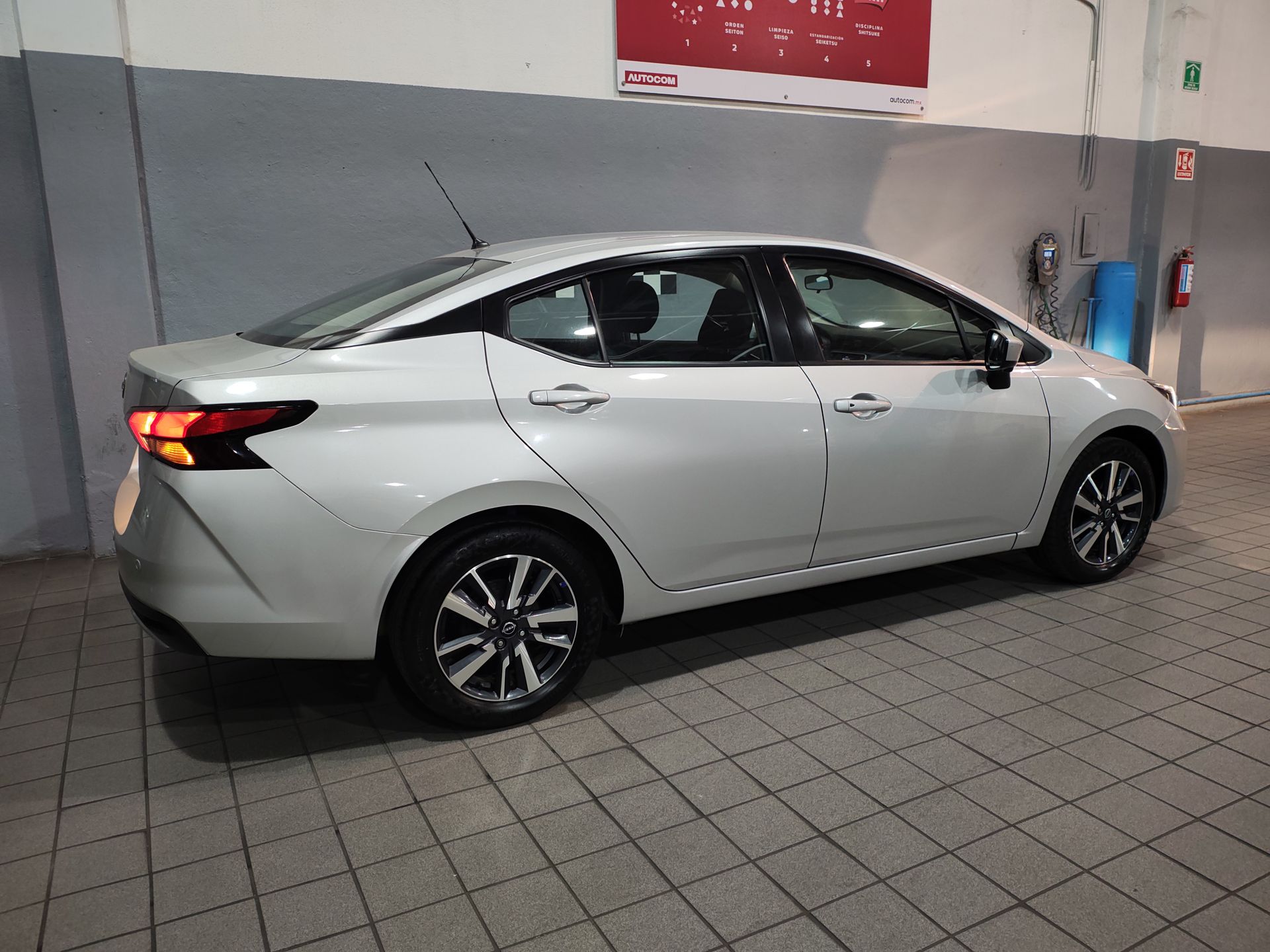 2023 Nissan VERSA ADVANCE MT 23