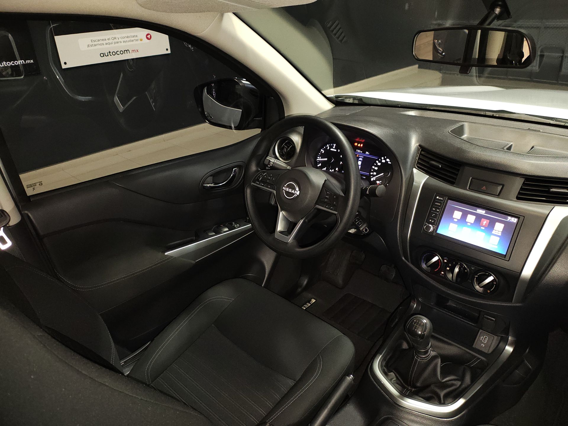 2024 Nissan FRONTIER FRONTIER LE TM 24