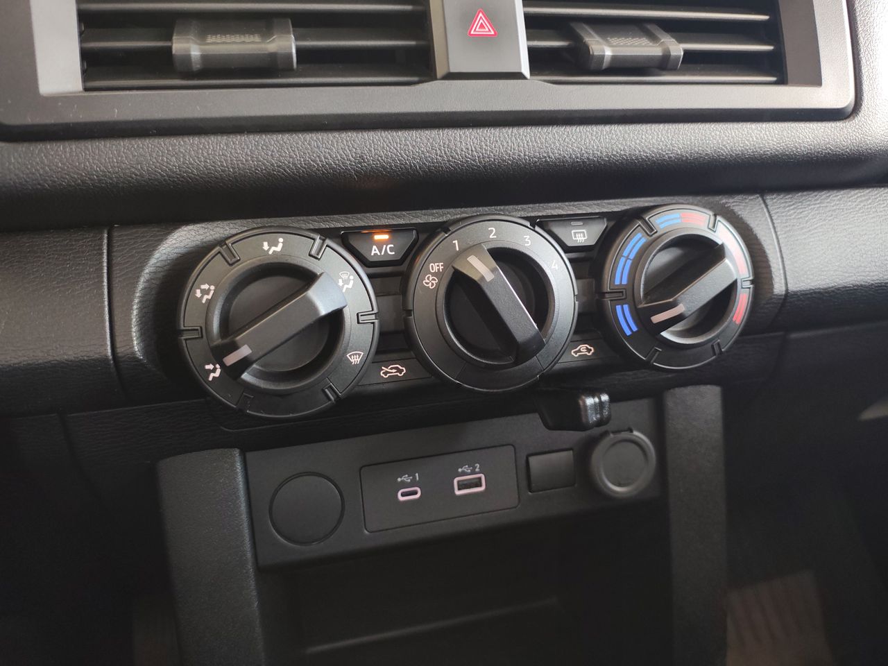 2025 Mitsubishi L200 GLX TM 4X2 GAS