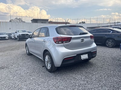 2018 Kia RIO LX 1.6 AT