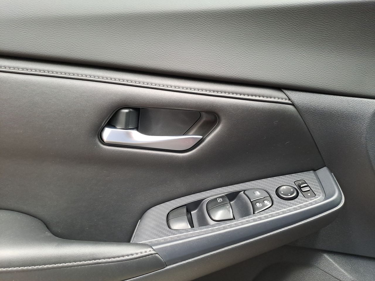 2020 Nissan SENTRA ADVANCE MT