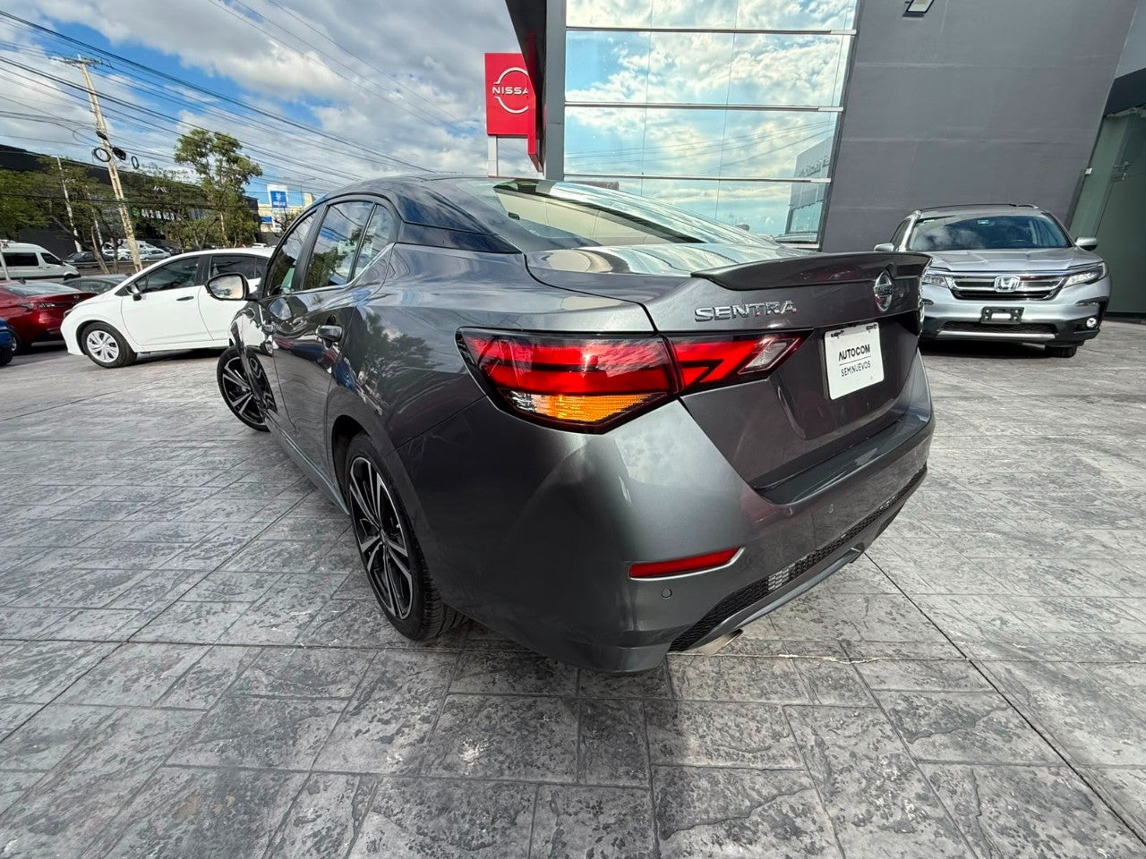 2023 Nissan SENTRA SR BITONO CVT 23
