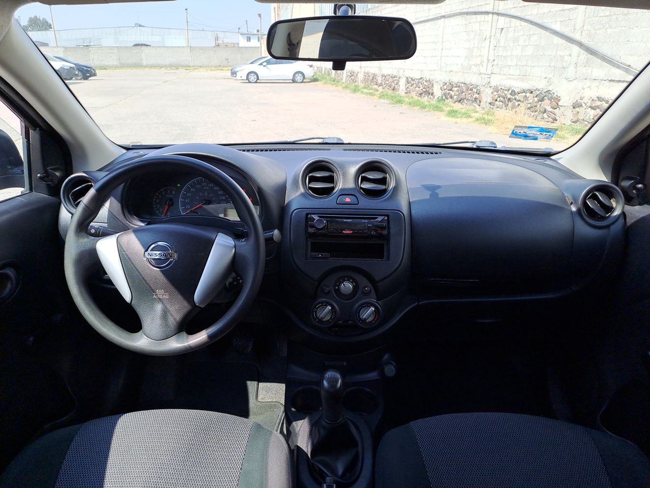 2020 Nissan VERSA MT AC 1.6L