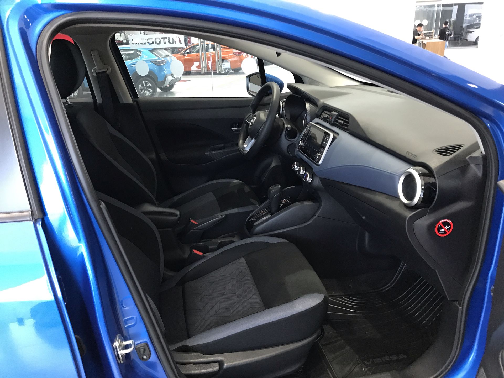 2024 Nissan VERSA ADVANCE CVT 24