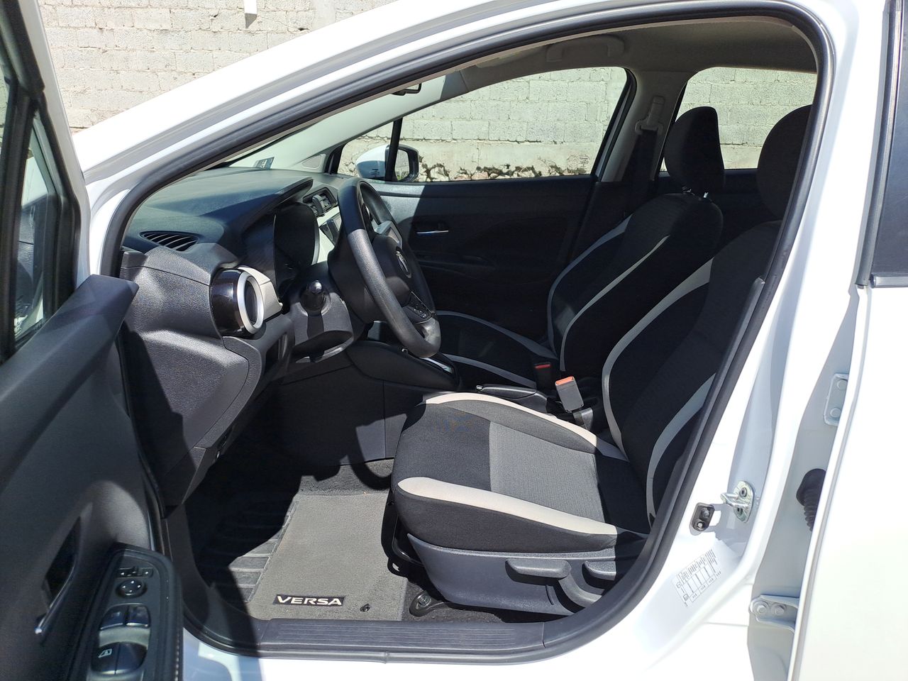 2021 Nissan VERSA ADVANCE CVT 21