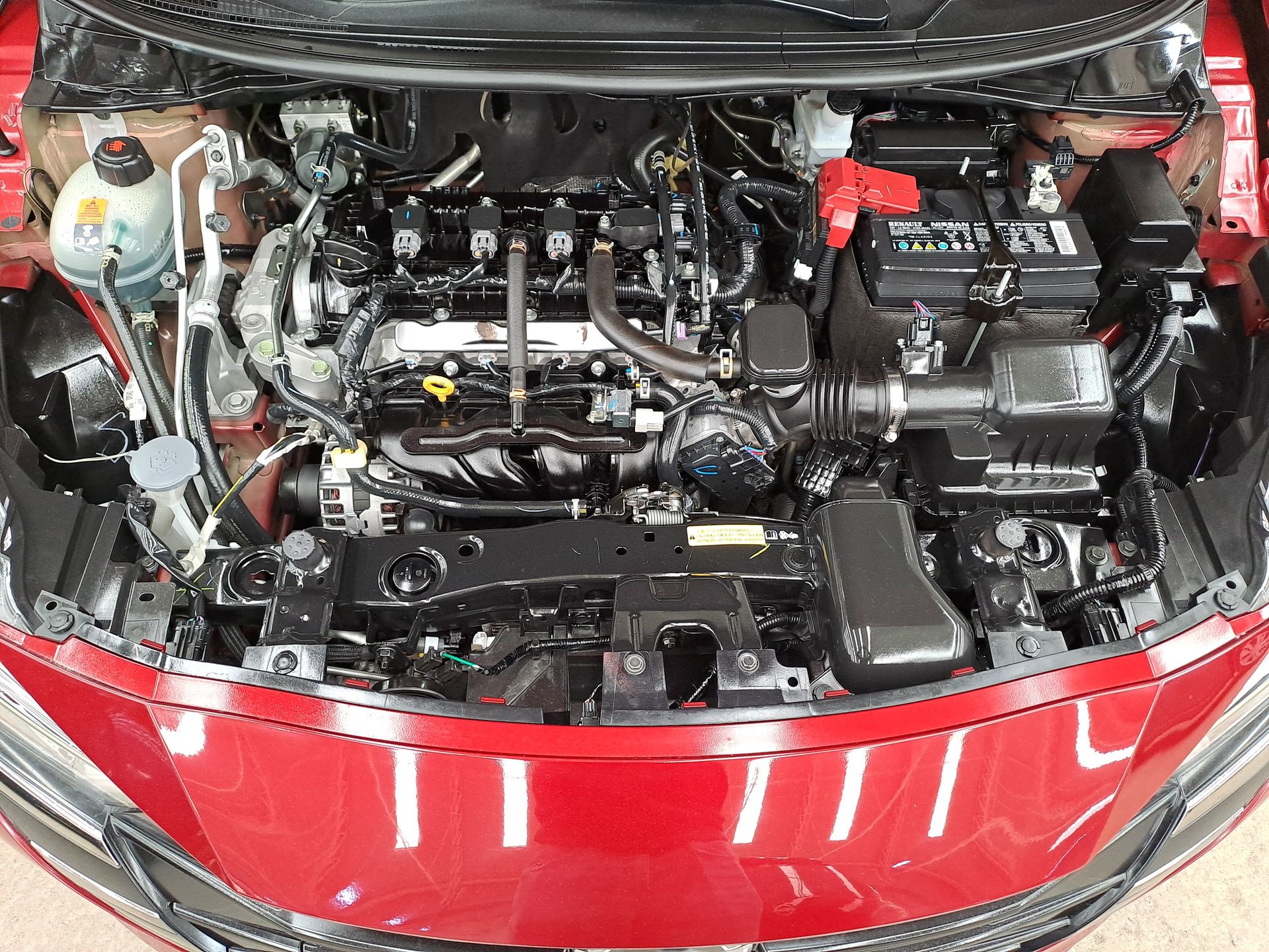 2023 Nissan VERSA SR CVT 23