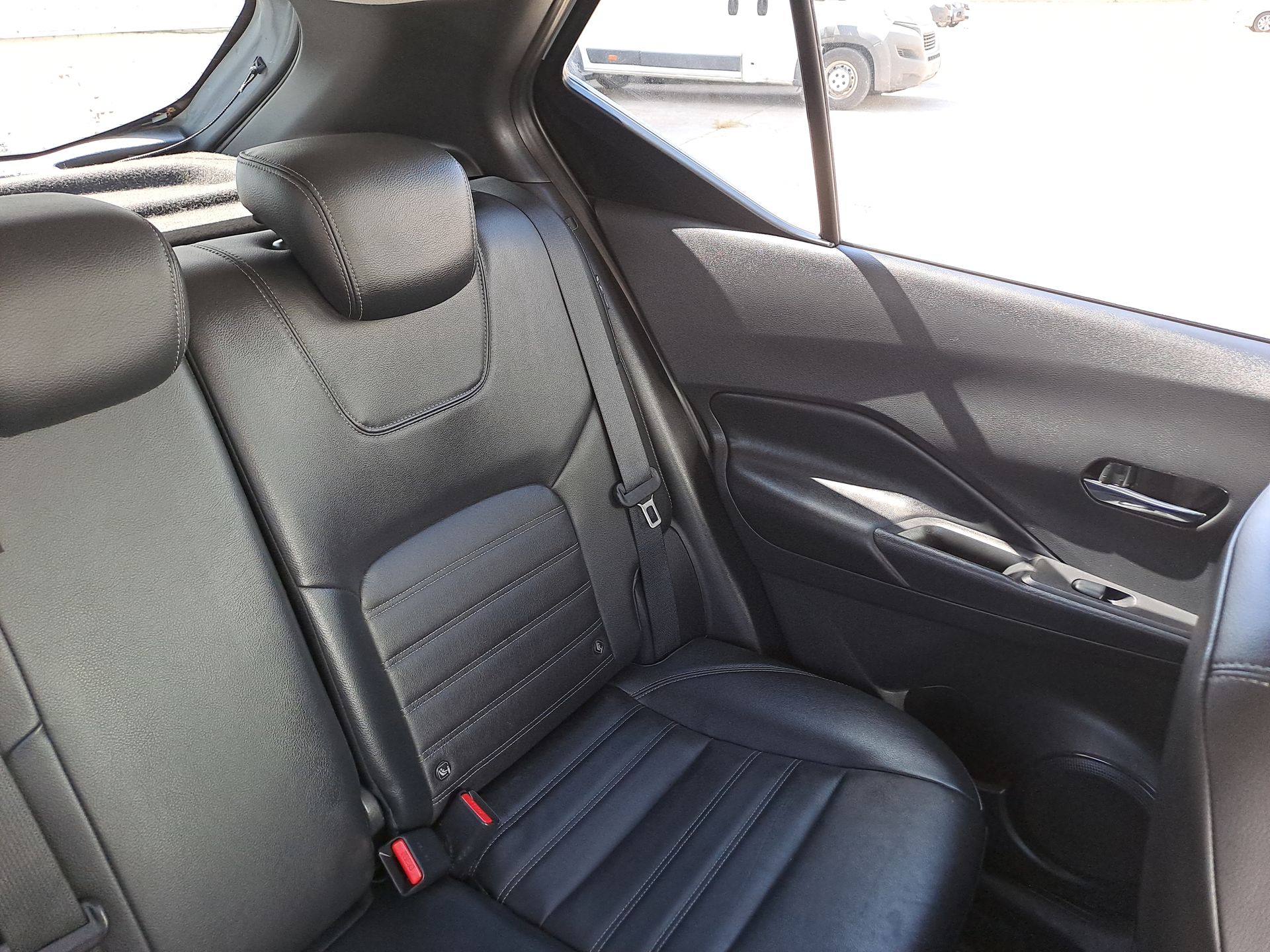 2023 Nissan KICKS EXCLUSIVE BI-TONO 1.6 LTS CVT 23