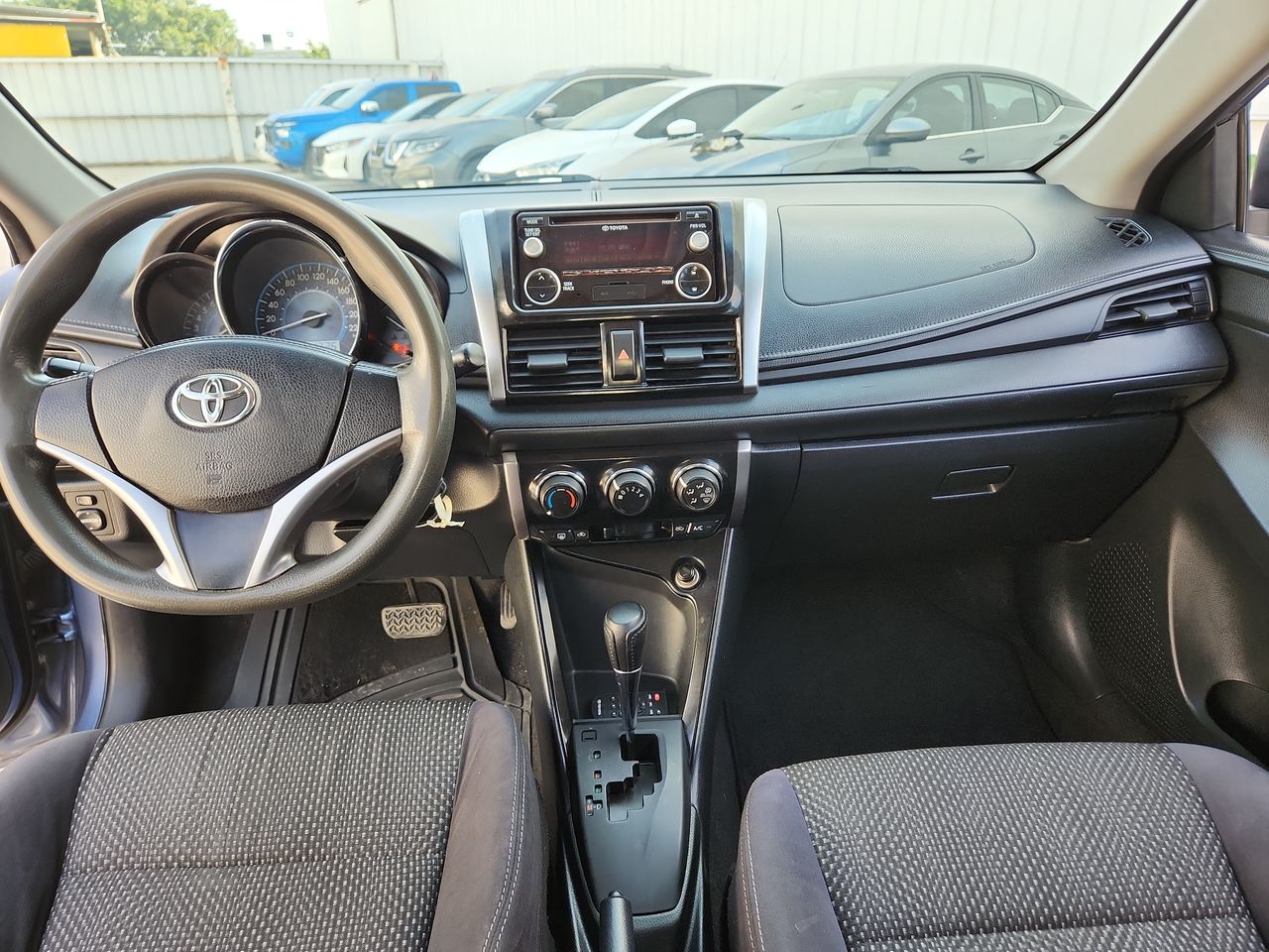 2017 Toyota YARIS SEDAN CORE CVT