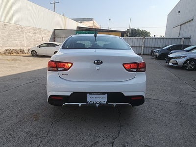 2020 Kia RIO SEDÁN LX TM