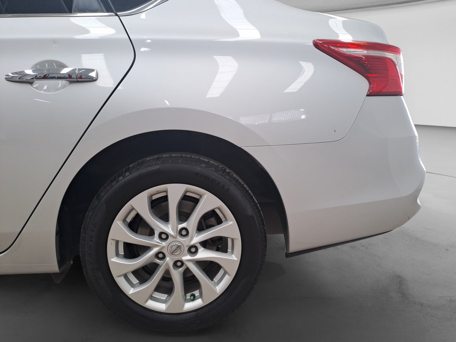 2019 Nissan SENTRA ADVANCE MT