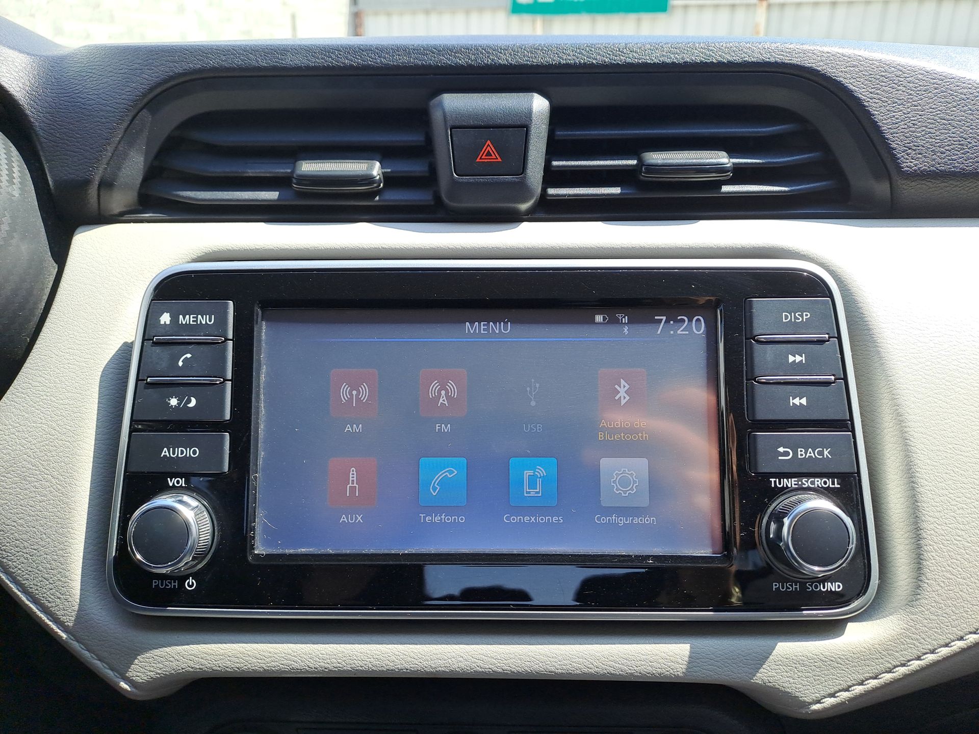 2022 Nissan VERSA ADVANCE CVT 22