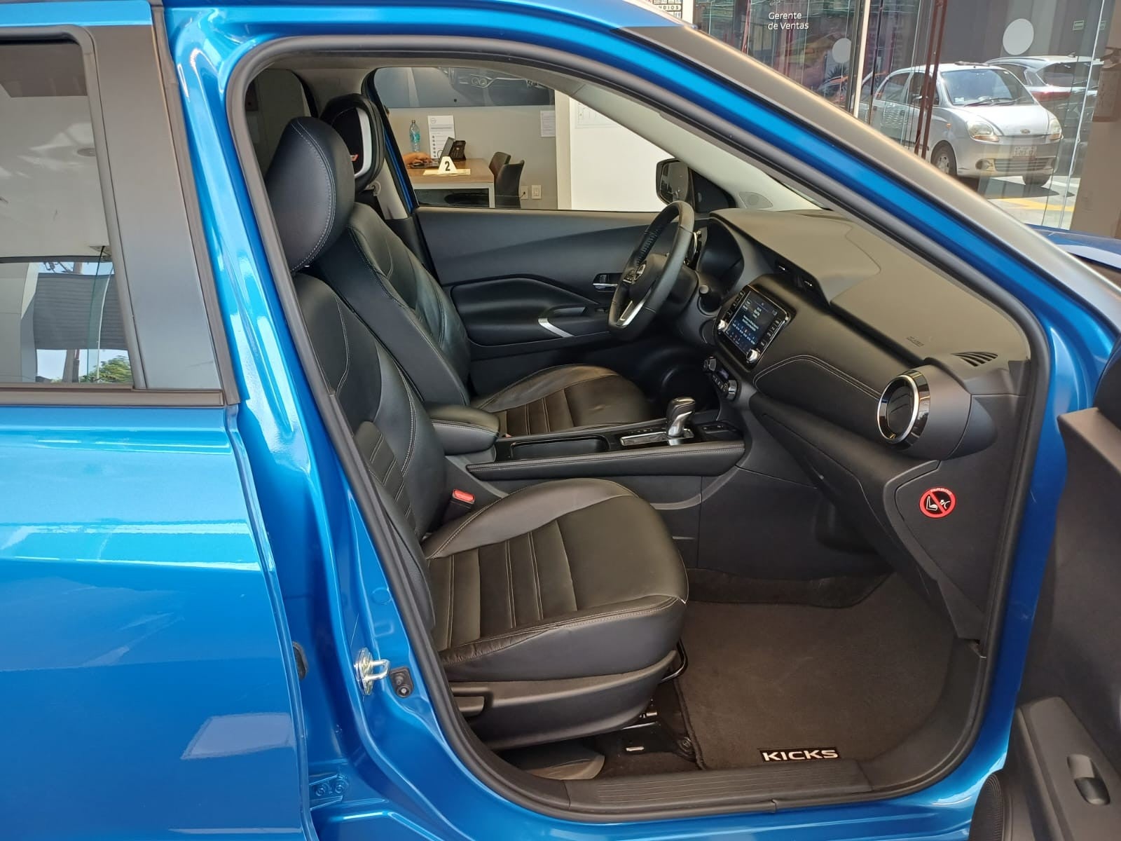 2023 Nissan KICKS PLATINUM 1.6 LTS CVT 23