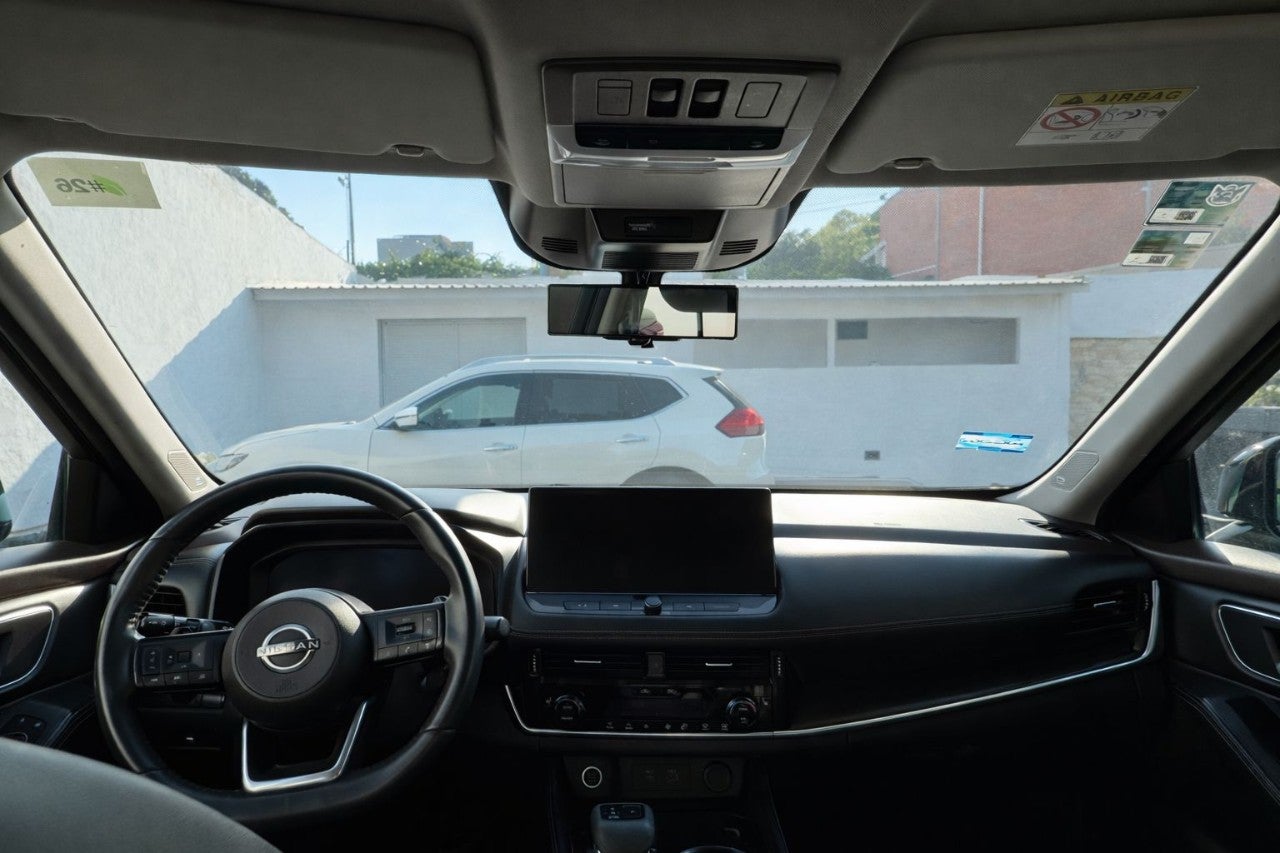 2023 Nissan X-TRAIL X-TRAIL 5 PUERTAS PLATINUM PLUS CVT 2.5 LTS 2 ROW