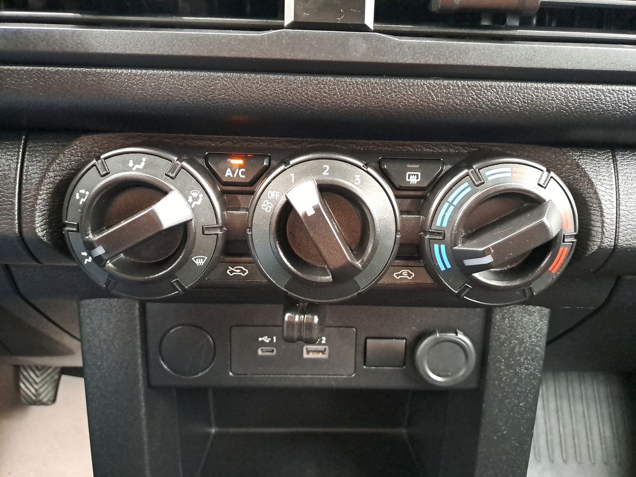 2025 Mitsubishi L200 GLX TM 4X2 GAS