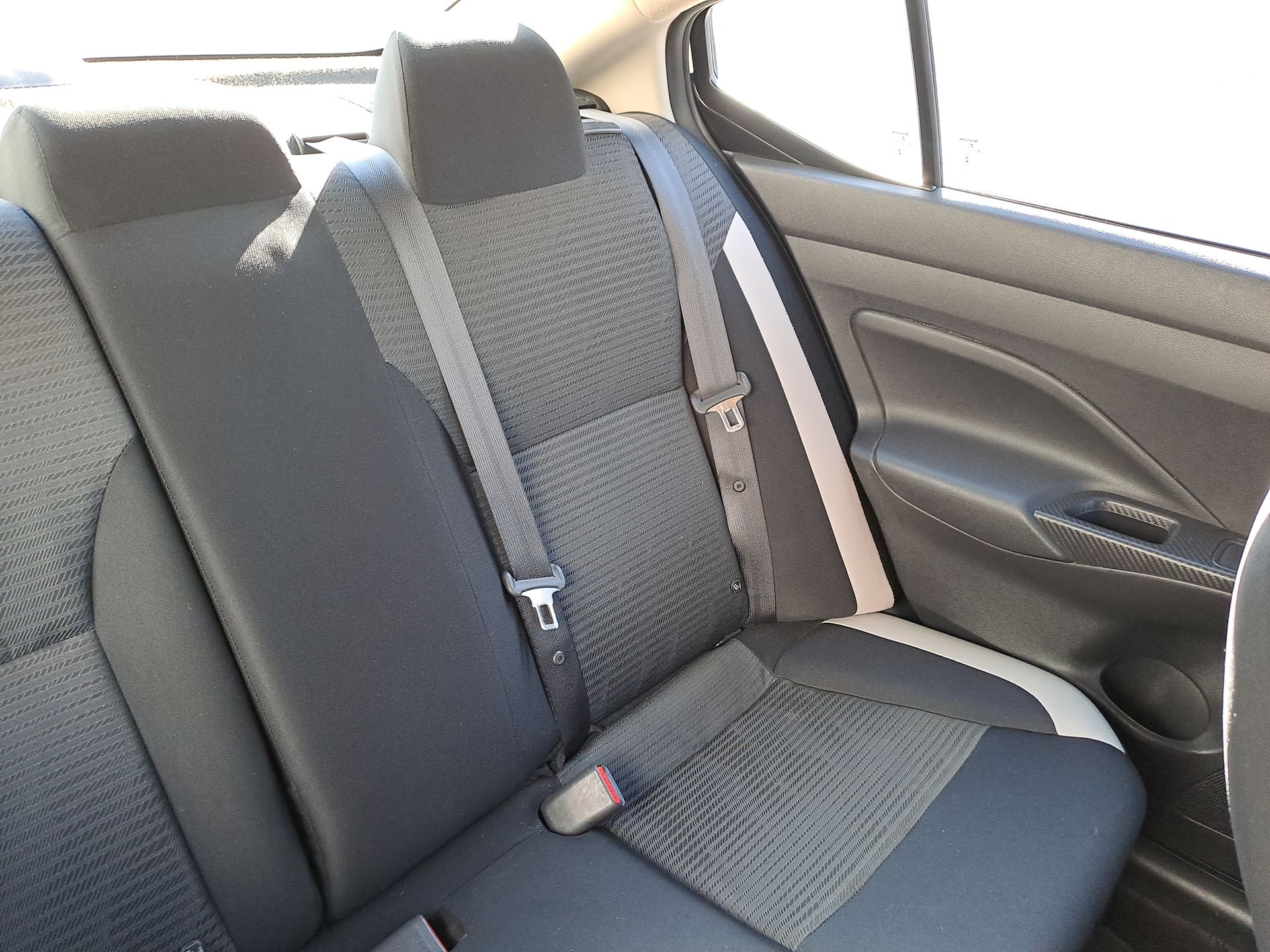 2022 Nissan VERSA ADVANCE CVT 22