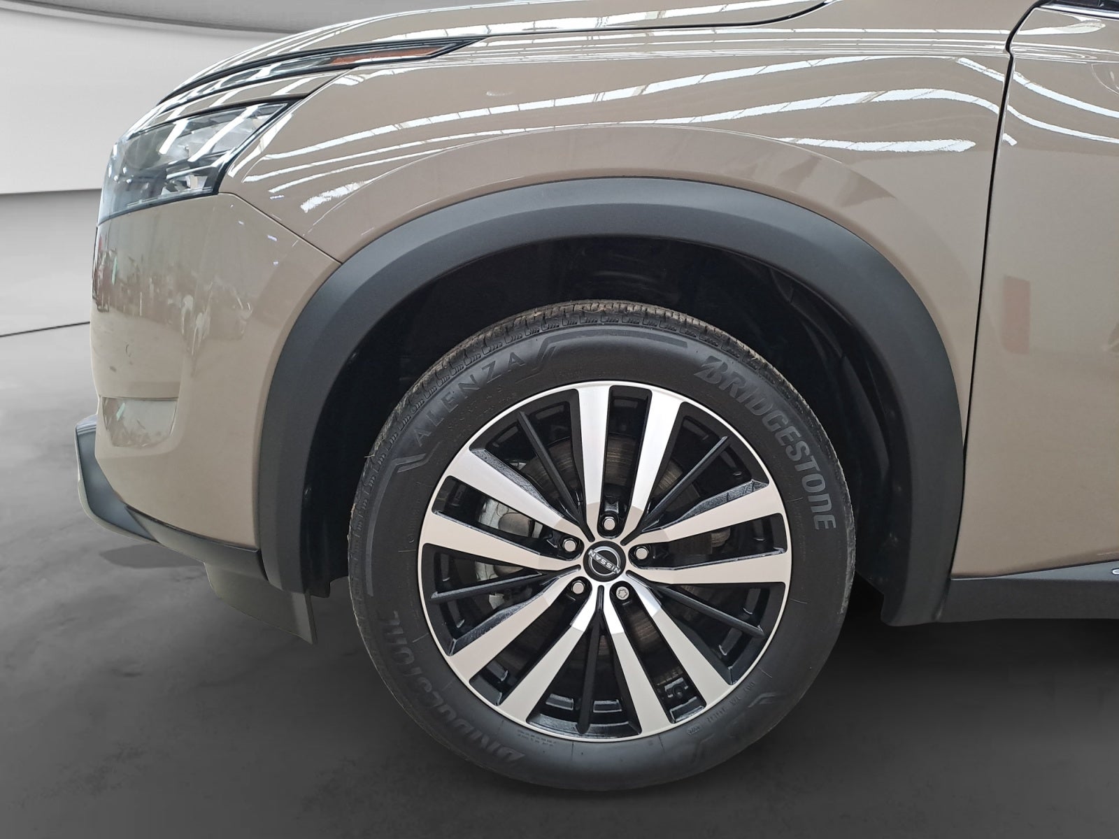 2025 Nissan PATHFINDER PATHFINDER PLATINUM 4WD