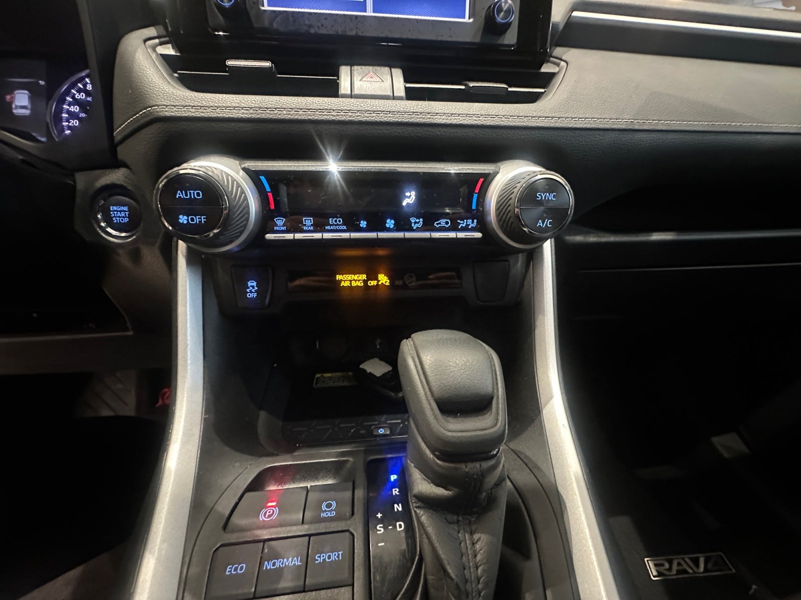 2021 Toyota RAV4 RAV4 AWD XLE