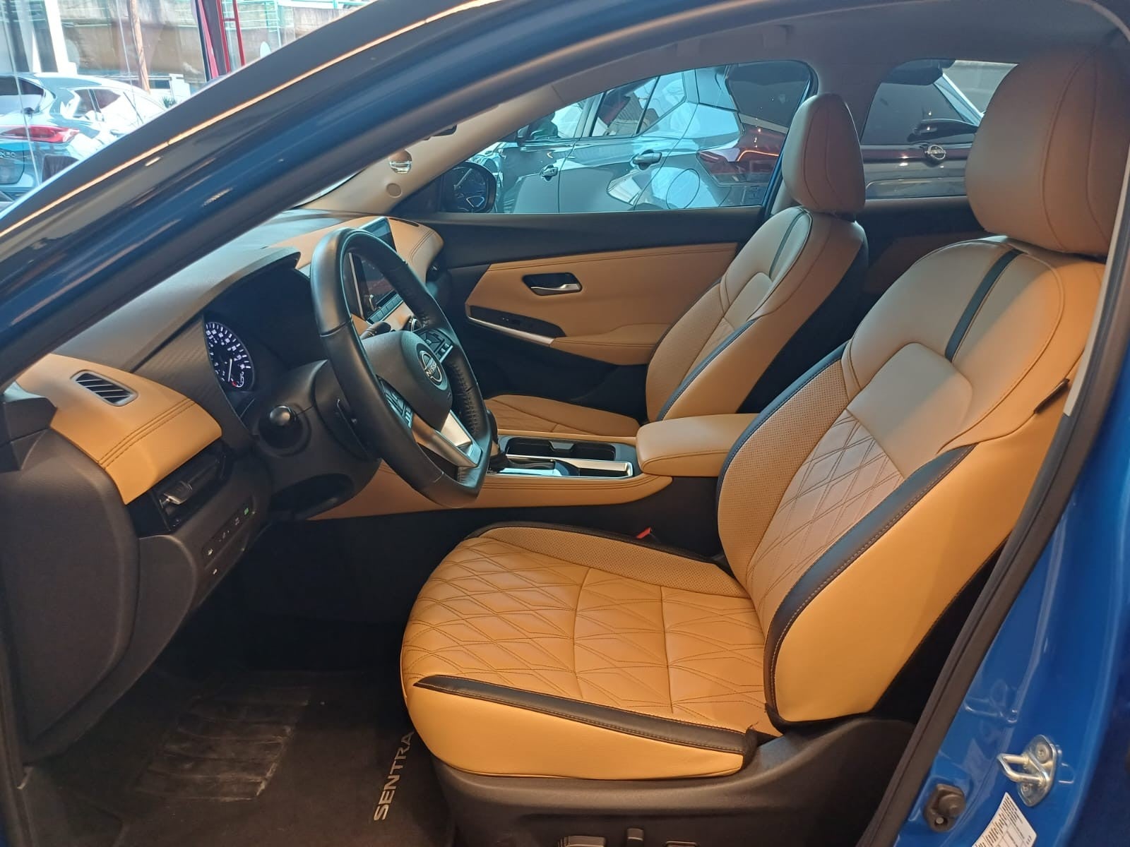 2024 Nissan SENTRA PLATINUM BITONO CVT 24
