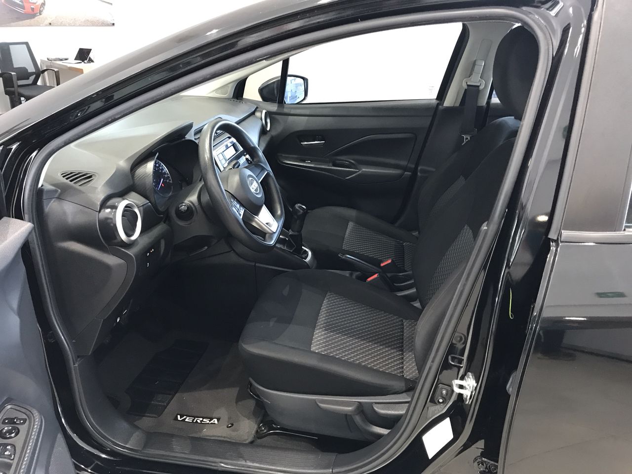 2022 Nissan VERSA SENSE MT 22