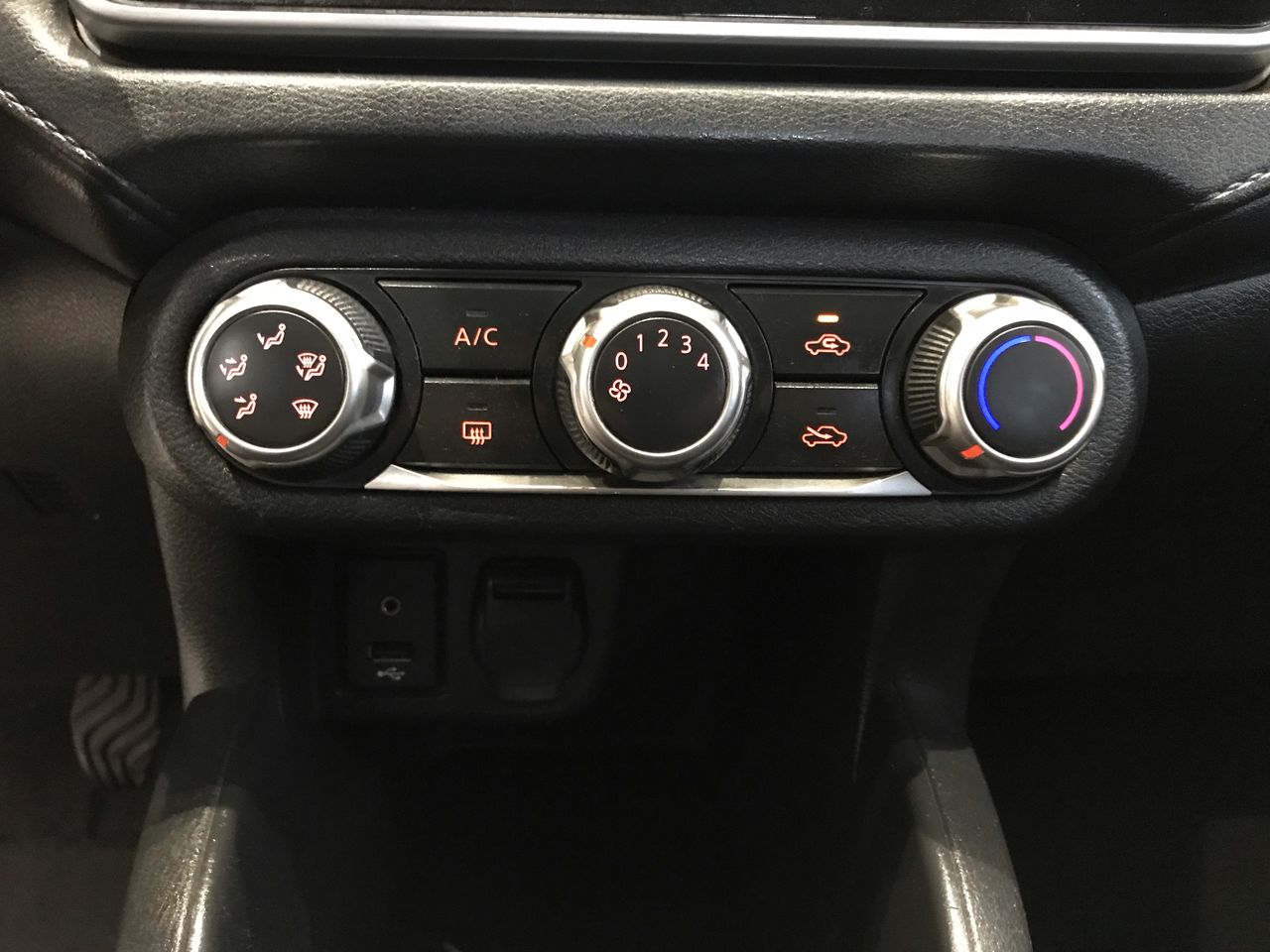 2022 Nissan VERSA SENSE MT 22