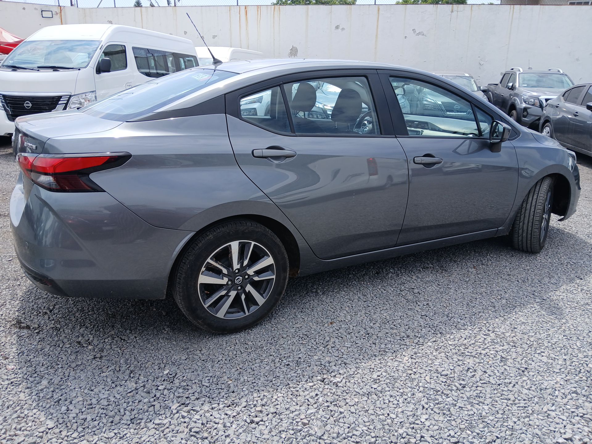 2022 Nissan VERSA ADVANCE CVT 22
