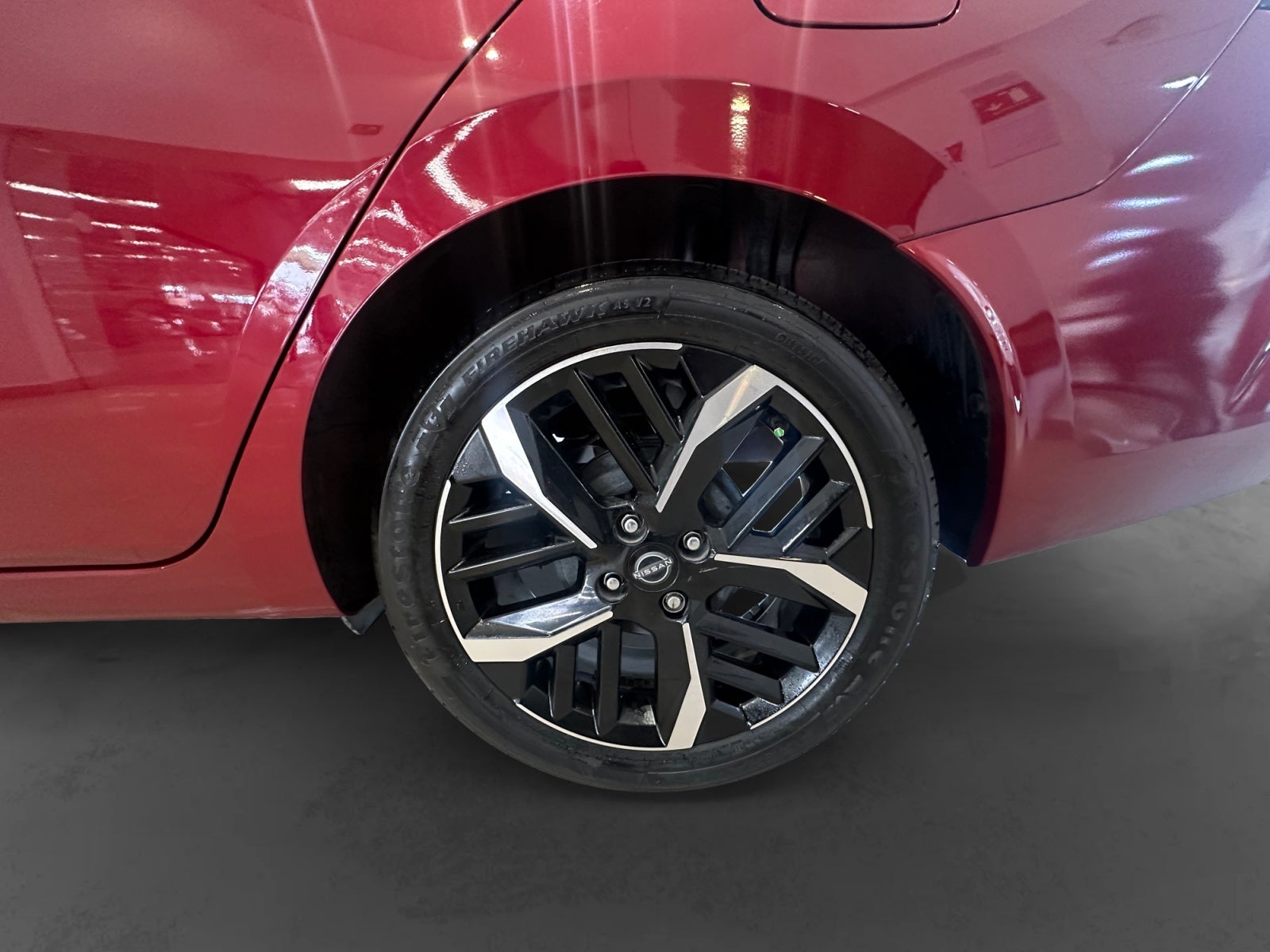 2023 Nissan VERSA SR CVT 23