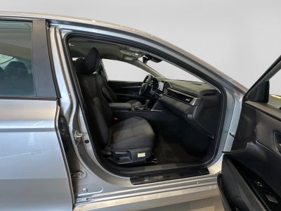 2025 Toyota CAMRY LE HEV