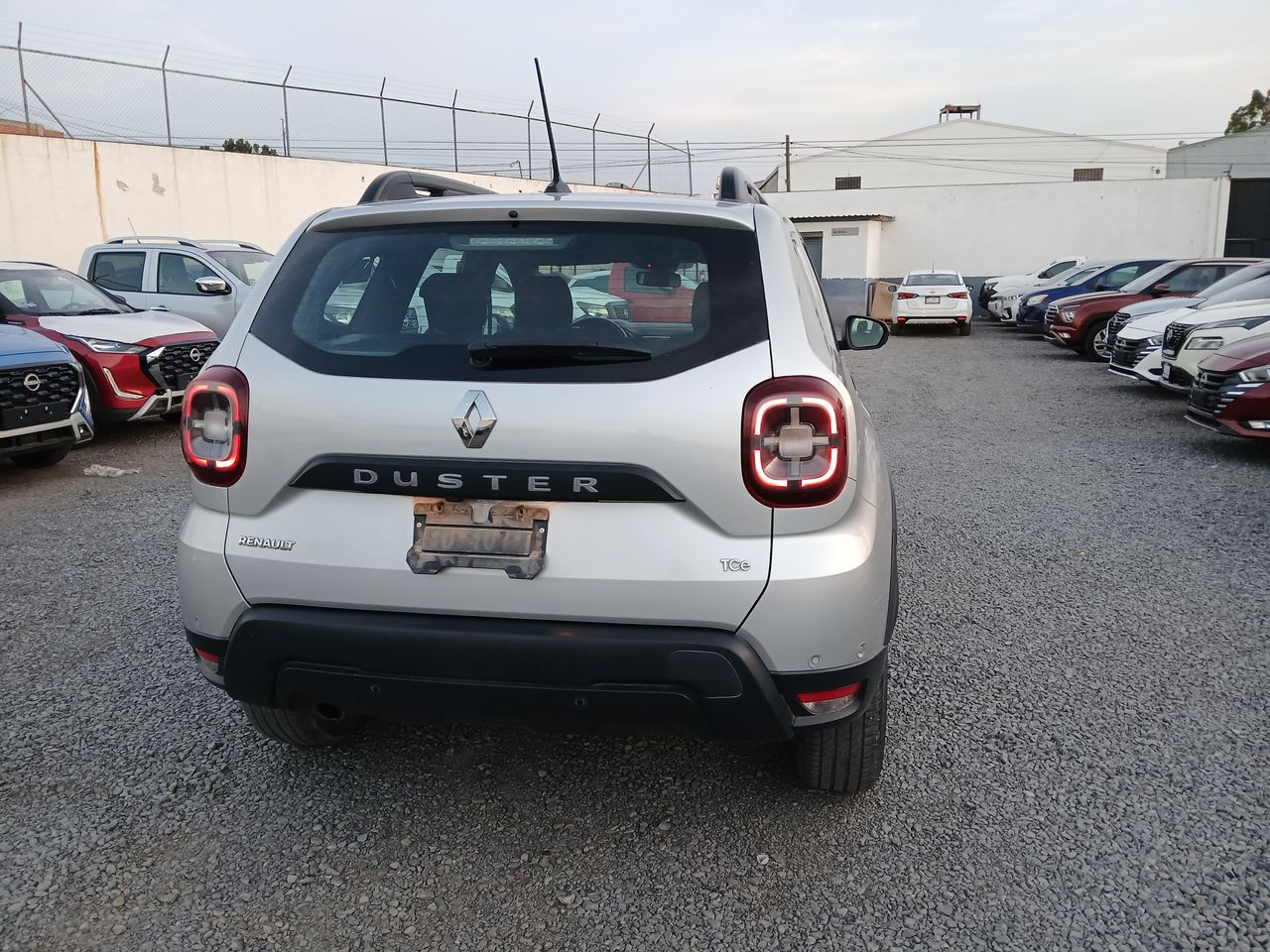 2023 RENAULT DUSTER DUSTER ICONIC CVT