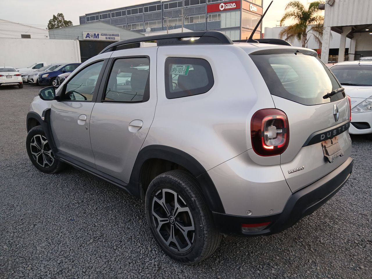2023 RENAULT DUSTER DUSTER ICONIC CVT