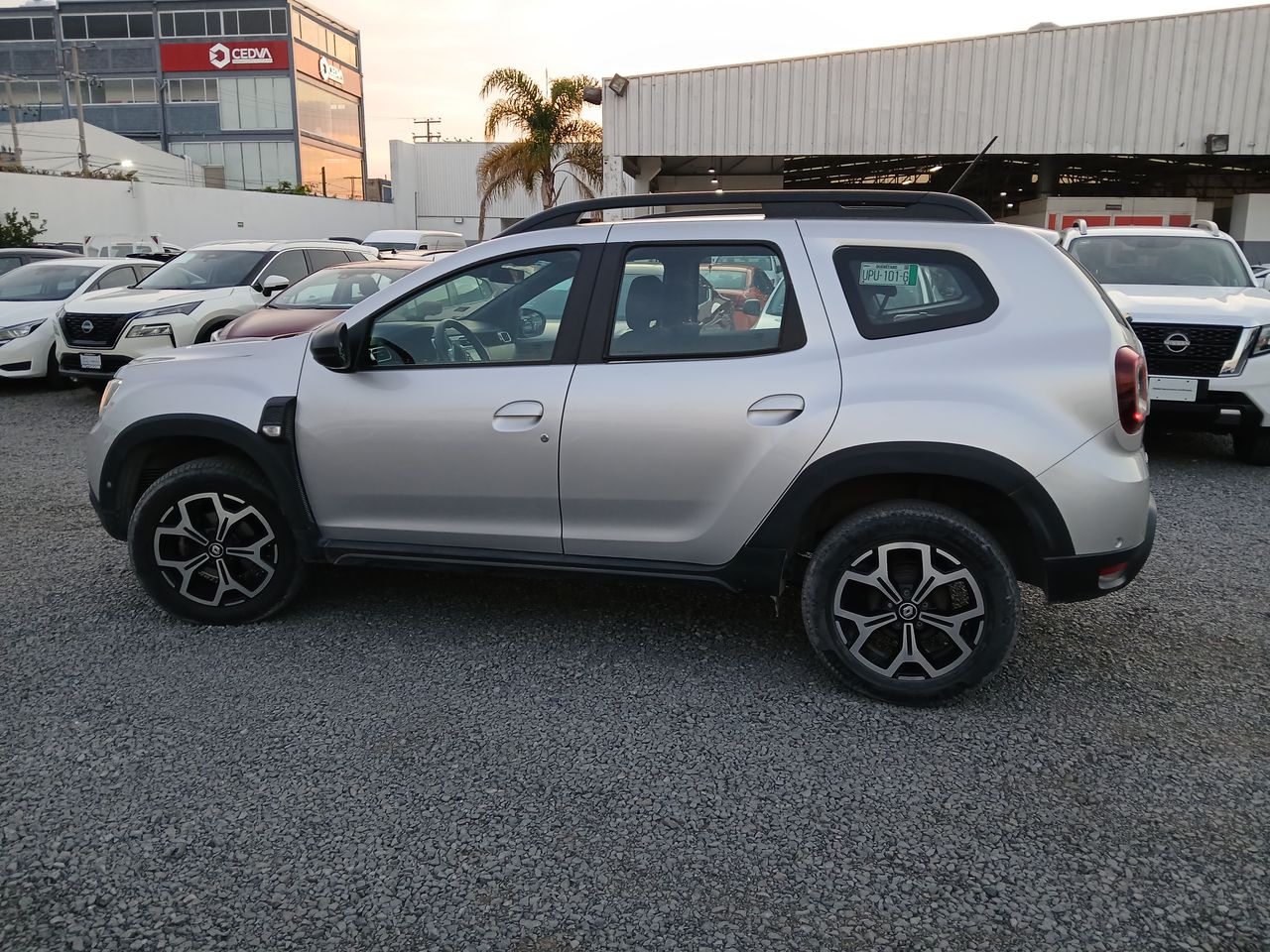 2023 RENAULT DUSTER DUSTER ICONIC CVT