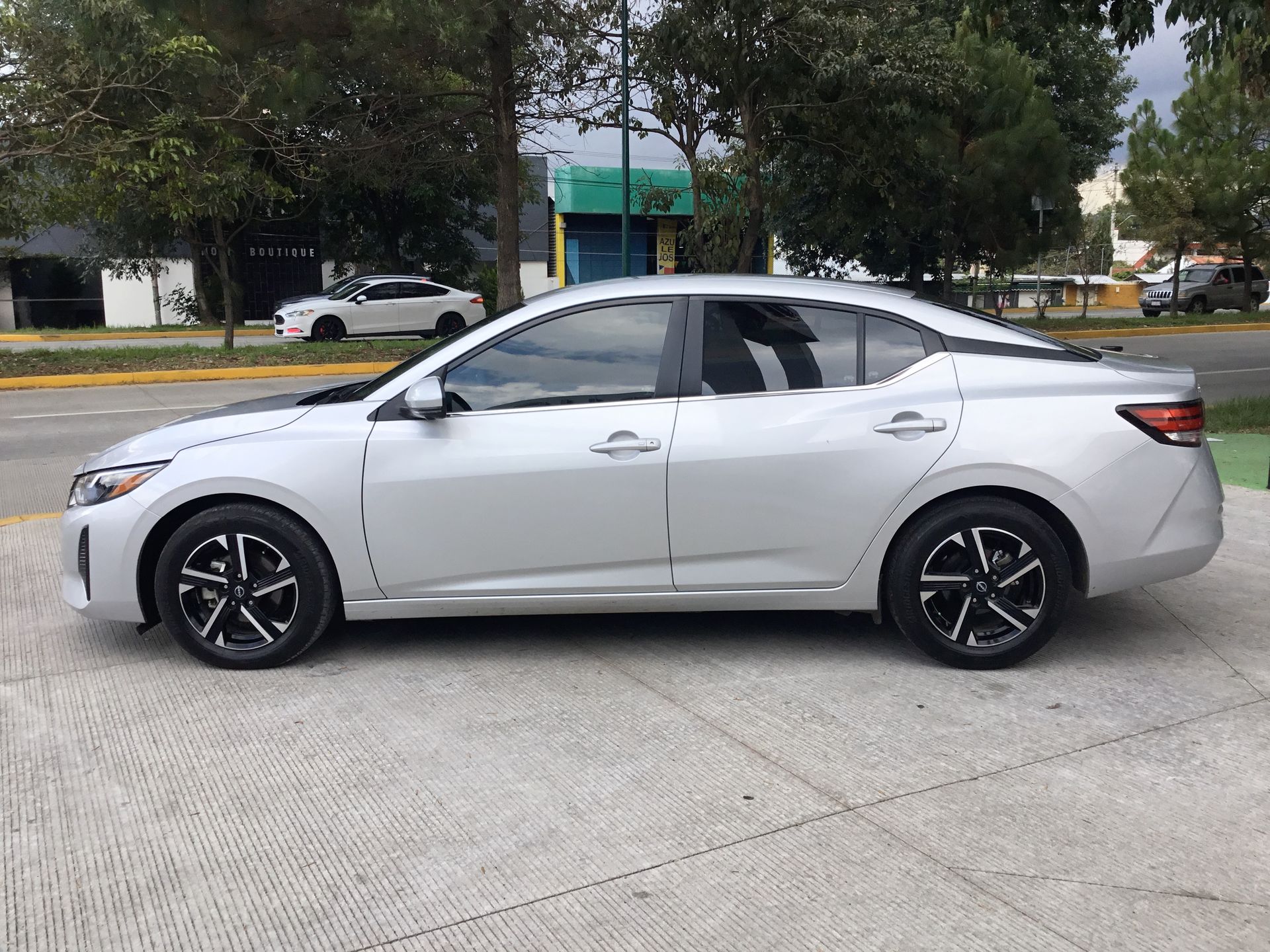 2024 Nissan SENTRA ADVANCE TM 24