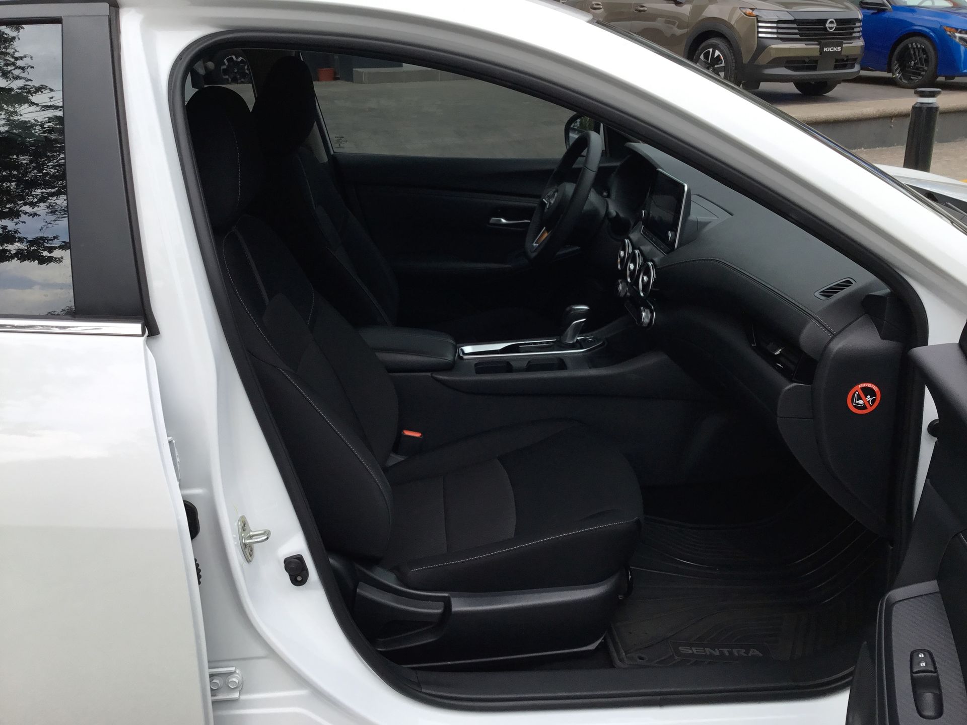 2025 Nissan SENTRA SENTRA ADVANCE CVT