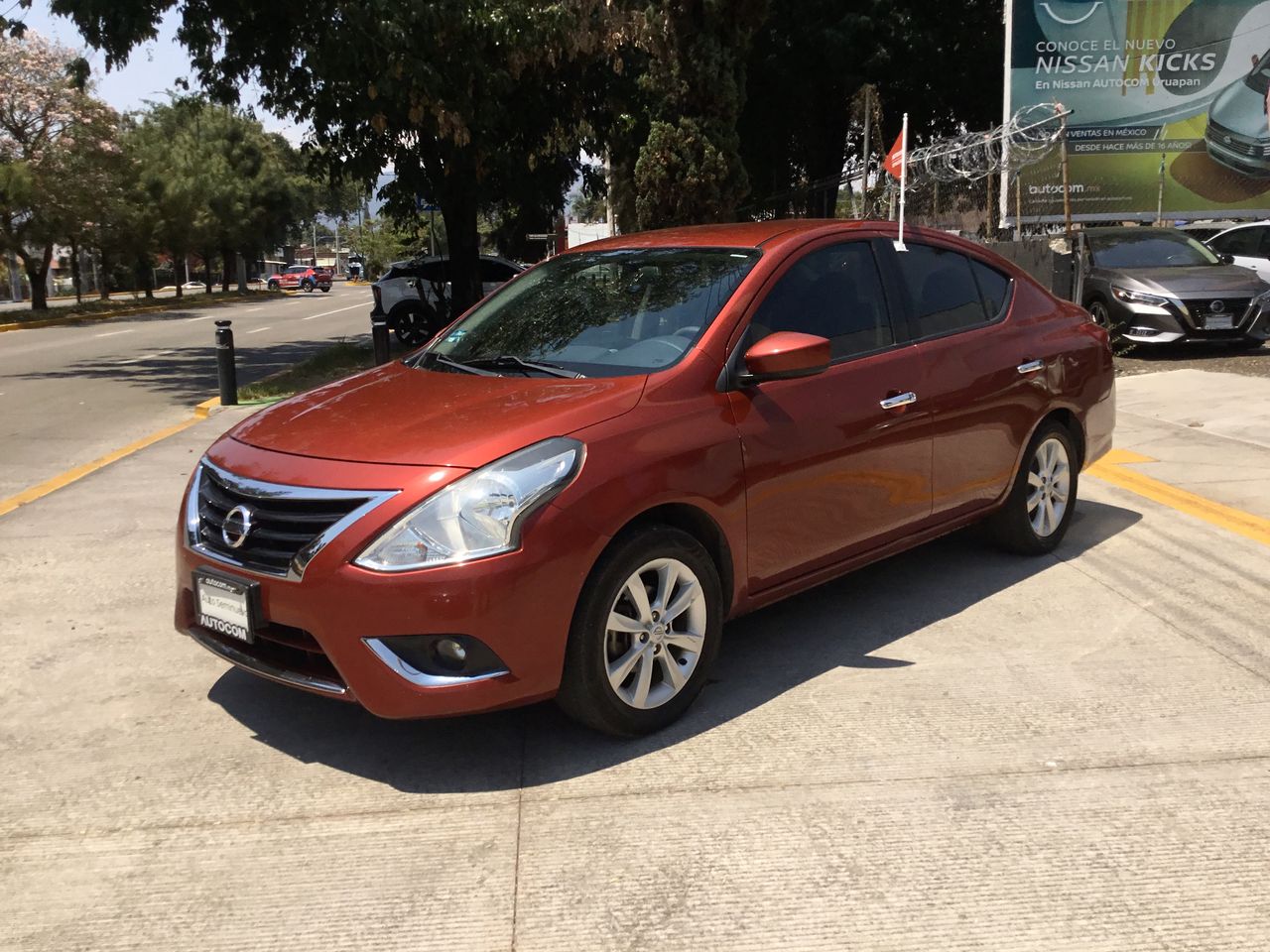 2017 Nissan VERSA ADVANCE MT 21