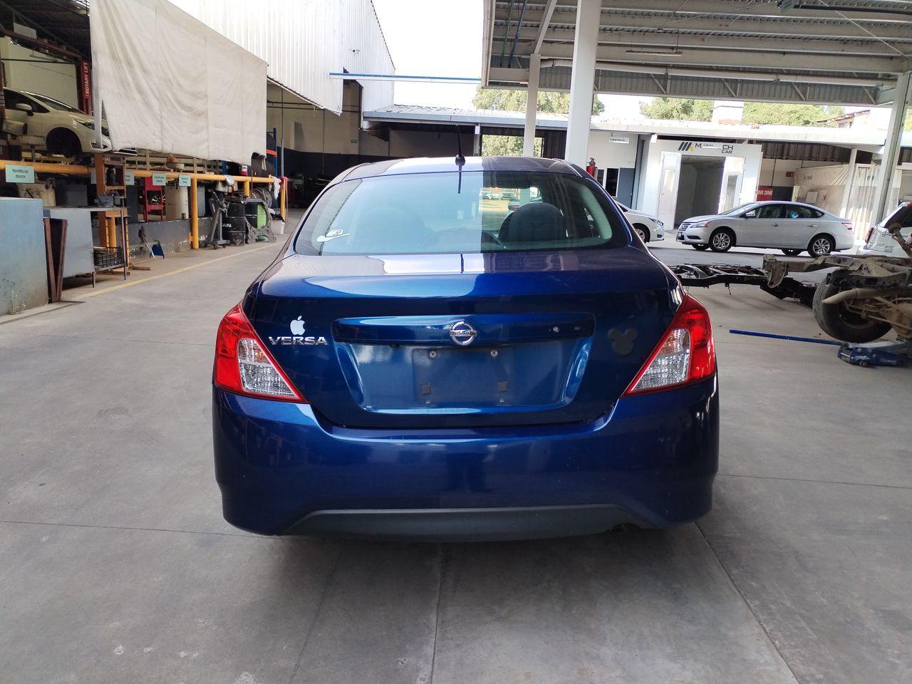 2018 Nissan VERSA ADVANCE MT AC