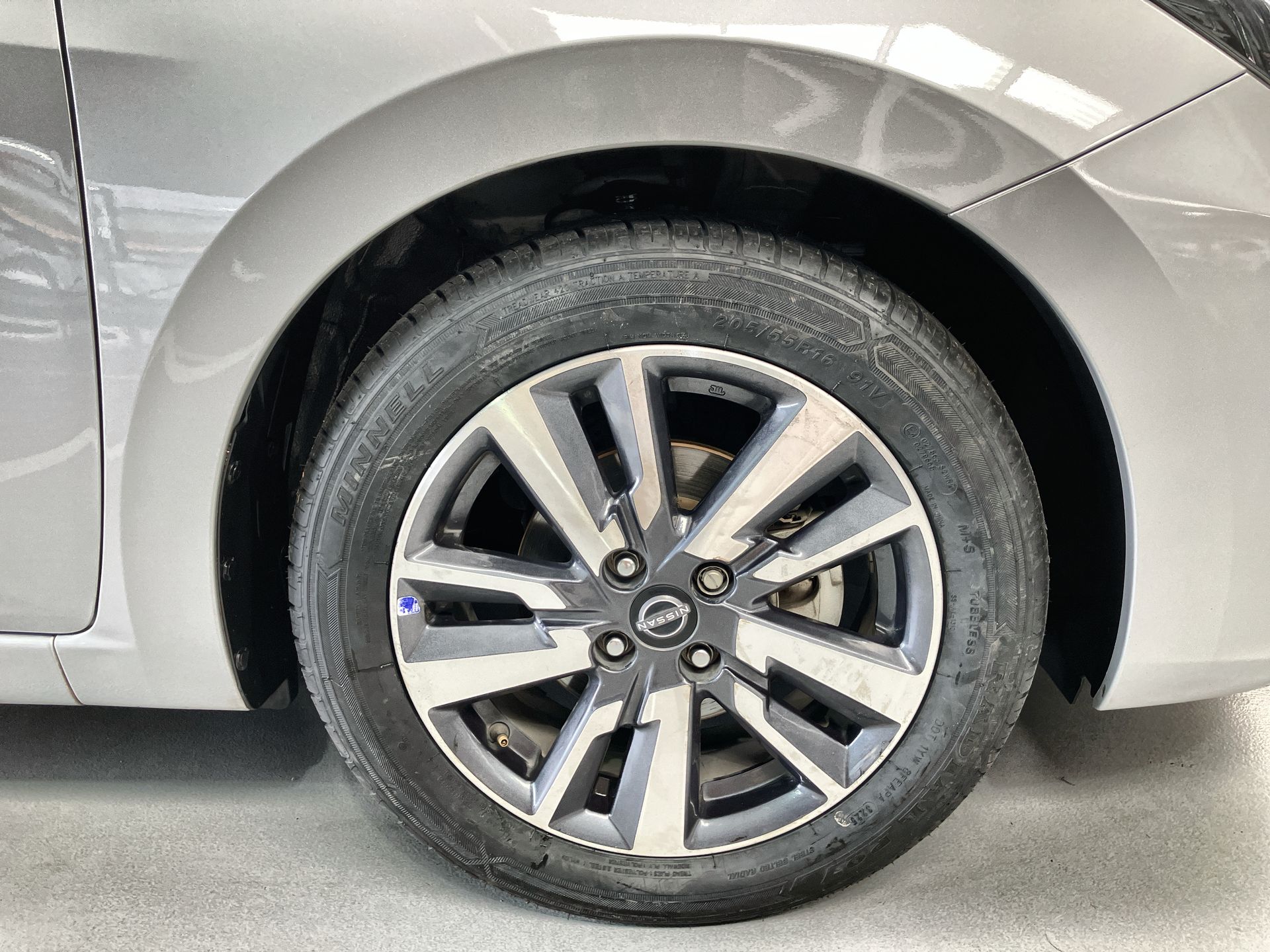 2023 Nissan VERSA ADVANCE CVT 23