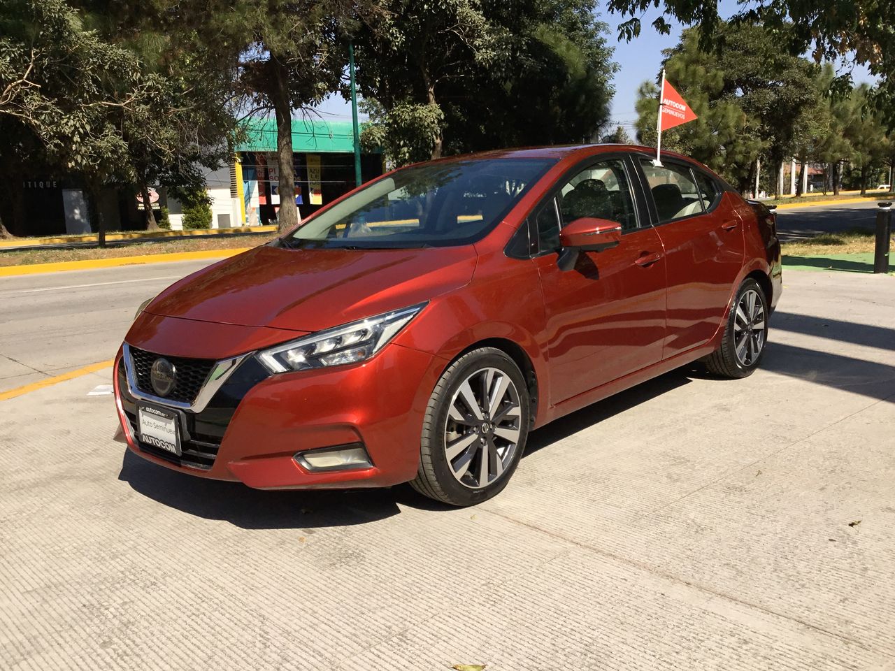 2020 Nissan VERSA PLATINUM CVT