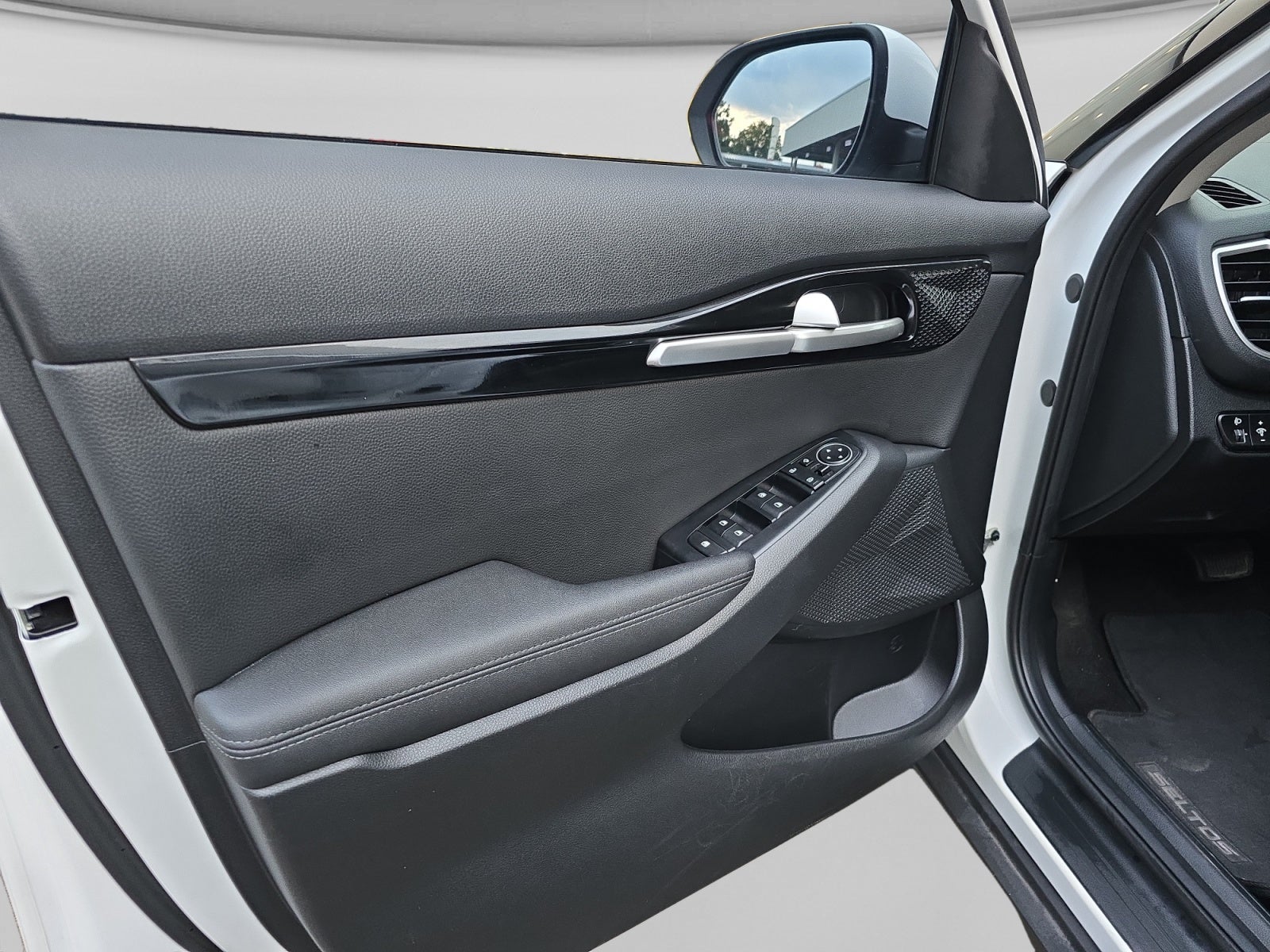 2023 Kia SELTOS SELTOS 1.6L SX T/A